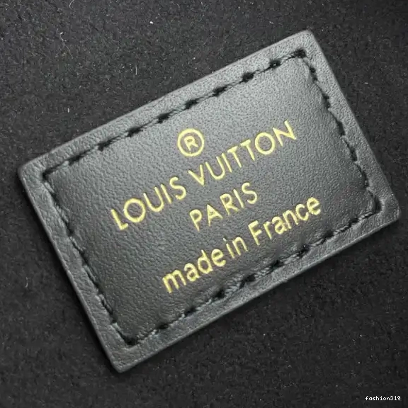 VUITTON MM LOUIS TRUNK SIDE 0504